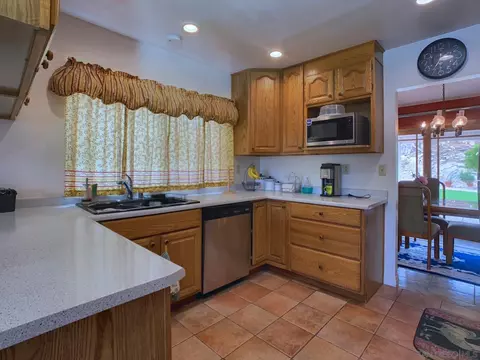 9941 Ledgeside St, Spring Valley, CA 91977 photo 13