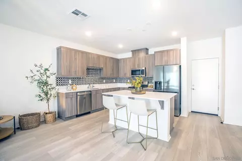 Kitchen - 340 Sweet Pl, Fallbrook, CA 92028 photo 2 of 10