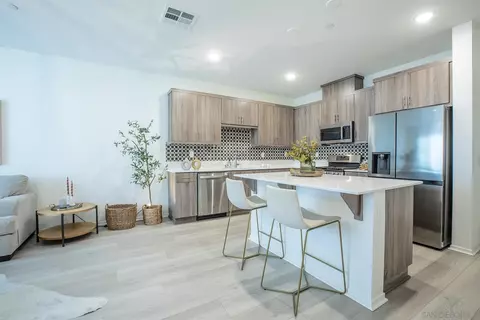 Kitchen - 340 Sweet Pl, Fallbrook, CA 92028 photo 1 of 10