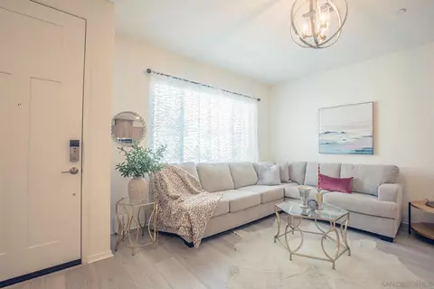 Living - 340 Sweet Pl, Fallbrook, CA 92028 photo 3 of 3