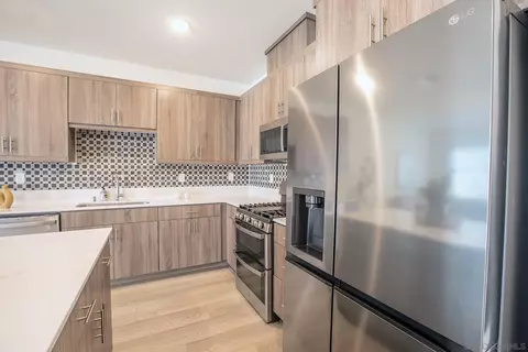 Kitchen - 340 Sweet Pl, Fallbrook, CA 92028 photo 8 of 10