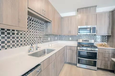 Kitchen - 340 Sweet Pl, Fallbrook, CA 92028 photo 10 of 10