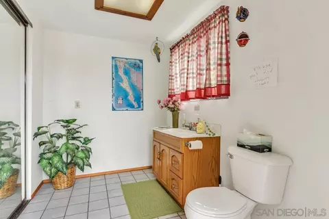 Bath - 4306 Merritt Blvd, La Mesa, CA 91941 photo 4 of 4