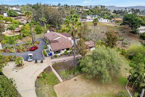 3548 Ryan Dr, Escondido, CA 92025 photo 2