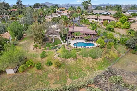 3548 Ryan Dr, Escondido, CA 92025 photo 5