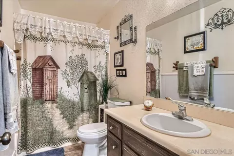 Bath - 531 Silverbrook Dr, El Cajon, CA 92019 photo 2 of 2