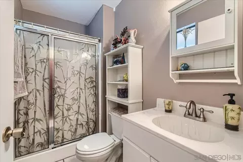 Bath - 531 Silverbrook Dr, El Cajon, CA 92019 photo 1 of 2