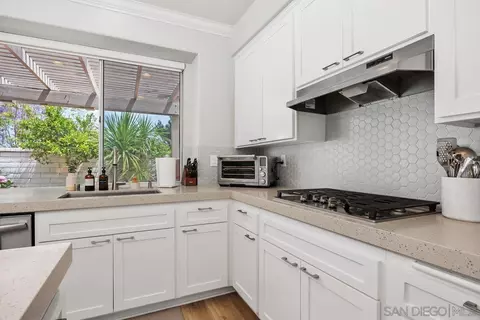 Kitchen - 7829 Sitio Calmar, Carlsbad, CA 92009 photo 4 of 5