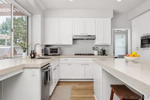 Kitchen - 7829 Sitio Calmar, Carlsbad, CA 92009 photo 2 of 5