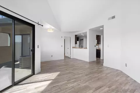 3025 Golden Oak Way, Spring Valley, CA 91978 photo 14