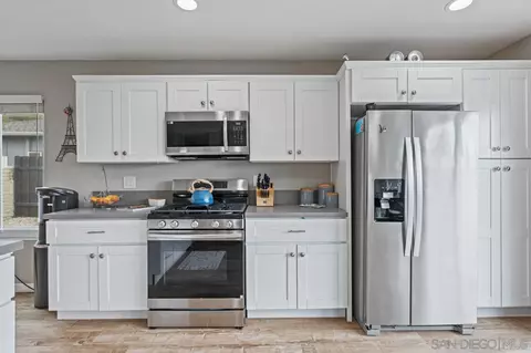 Kitchen - 13637 Los Olivos Ave, Poway, CA 92064 photo 2 of 3