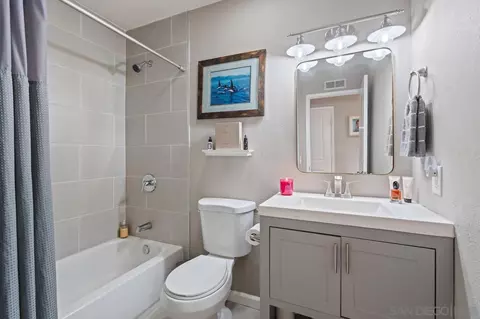 Bath - 13637 Los Olivos Ave, Poway, CA 92064 photo 2 of 2