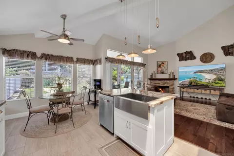 2106 Laura Dr, Escondido, CA 92027 photo 19