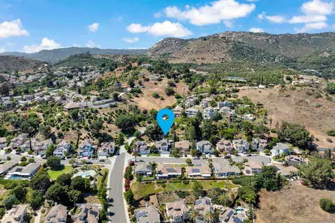 2106 Laura Dr, Escondido, CA 92027 photo 3