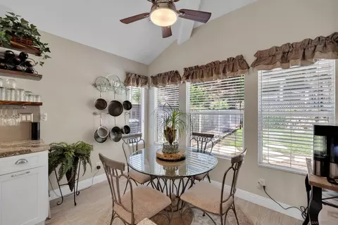 2106 Laura Dr, Escondido, CA 92027 photo 16