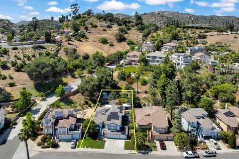 2106 Laura Dr, Escondido, CA 92027 photo 2