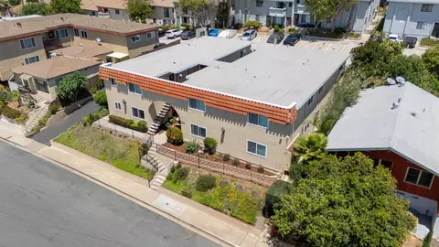 5844 Riley St, San Diego, CA 92110