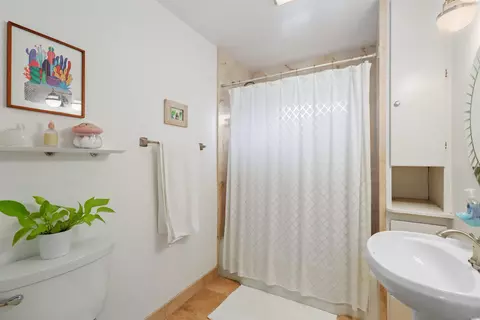 Bath - 231 E 5th Ave, Escondido, CA 92025 photo 2 of 2