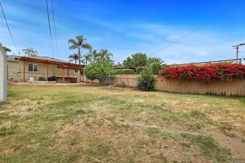 Exterior - 231 E 5th Ave, Escondido, CA 92025 photo 4 of 6