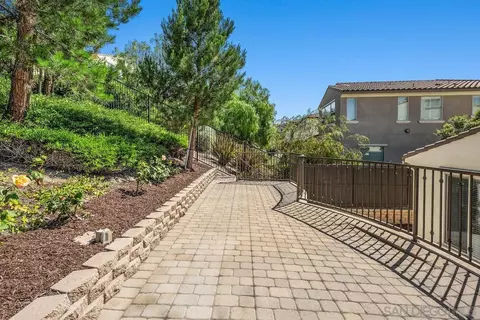 529 Adobe Estates Dr, Vista, CA 92083 photo 17