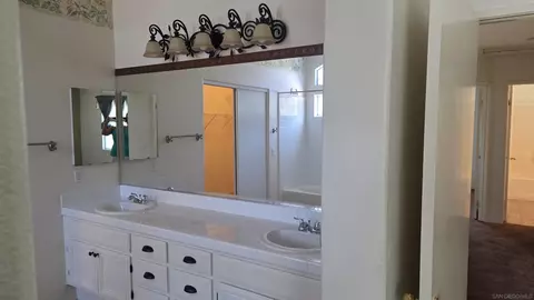 Bath - 13610 Stonybrook Ln, El Cajon, CA 92021 photo 3 of 3