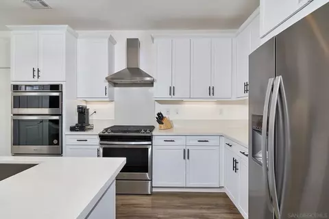 Kitchen - 13070 Olympus Cir #1, Poway, CA 92064 photo 2 of 3