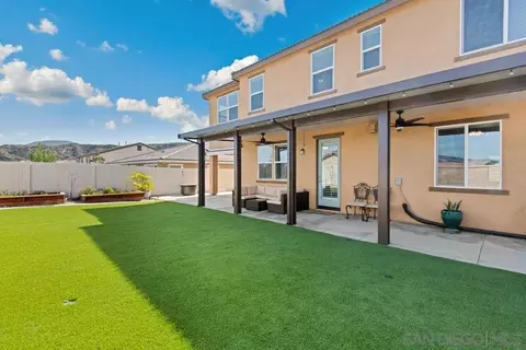 Exterior - 33626 Edge Ln, Temecula, CA 92592 photo 4 of 6