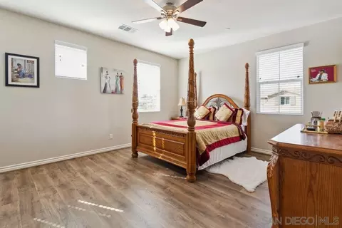 Bedroom - 33626 Edge Ln, Temecula, CA 92592 photo 5 of 8