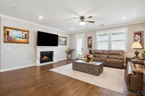 Living - 33626 Edge Ln, Temecula, CA 92592 photo 3 of 5