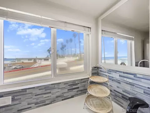 Bath - 803 S Pacific St #3, Oceanside, CA 92054 photo 1 of 2