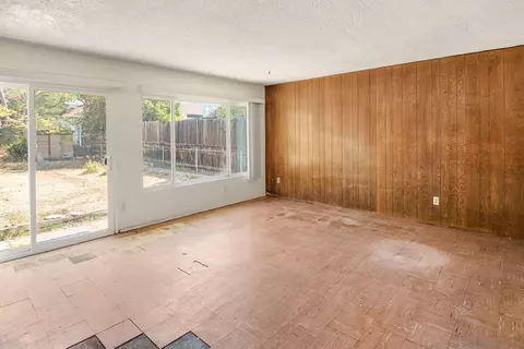 Living - 7575 Seton Hall St, La Mesa, CA 91942 photo 4 of 5