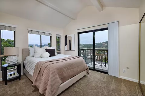 2428 Caminito Ocean Cv, Cardiff, CA 92007