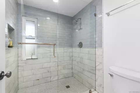 2071 Caminito Circulo Norte, La Jolla, CA 92037 photo 17