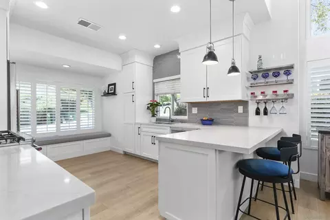 2071 Caminito Circulo Norte, La Jolla, CA 92037 photo 5