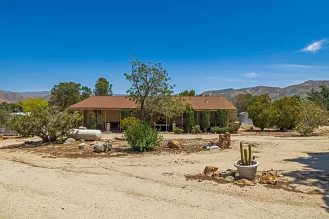 Exterior - 776 Surrey Trl, Julian, CA 92036 photo 2 of 19