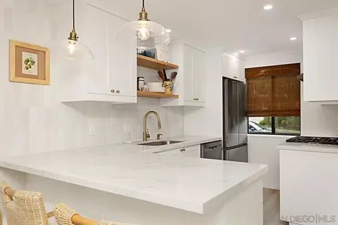 2383 Altisma Way UNIT B, Carlsbad, CA 92009 photo 5