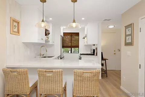 2383 Altisma Way UNIT B, Carlsbad, CA 92009 photo 4