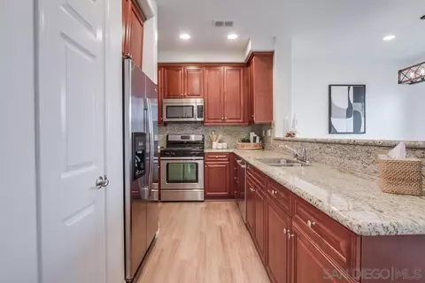 6938 Feldspar Pl, Carlsbad, CA 92009 photo 10