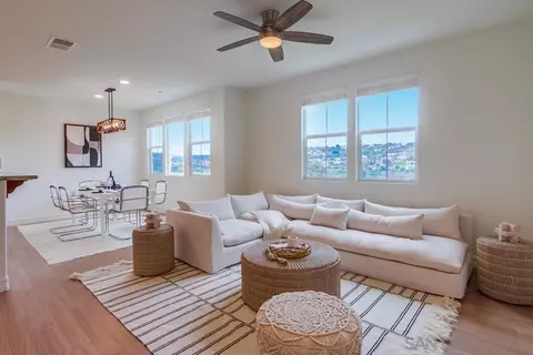 6938 Feldspar Pl, Carlsbad, CA 92009 photo 5