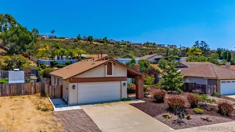 View/Area - 2011 Elva St, El Cajon, CA 92019 photo 2 of 16