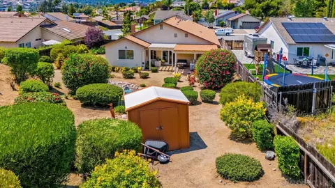 View/Area - 2011 Elva St, El Cajon, CA 92019 photo 1 of 16
