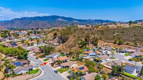 View/Area - 2011 Elva St, El Cajon, CA 92019 photo 4 of 16