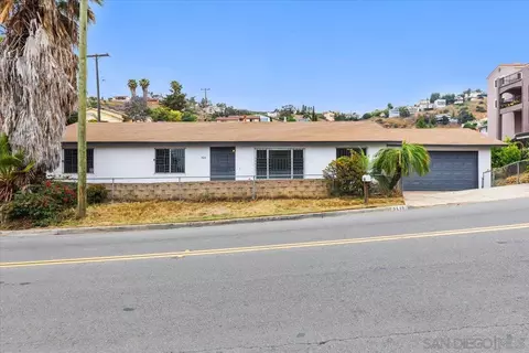 9616 Apple St, Spring Valley, CA 91977