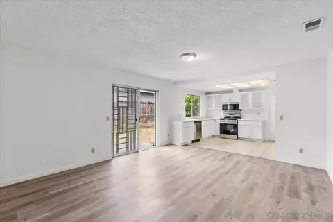 Living - 9616 Apple St, Spring Valley, CA 91977 photo 2 of 5