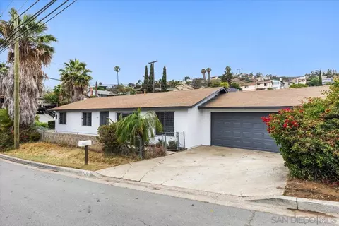Exterior - 9616 Apple St, Spring Valley, CA 91977 photo 2 of 4