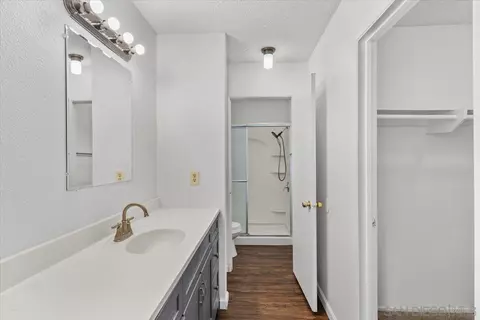 Bath - 9616 Apple St, Spring Valley, CA 91977 photo 4 of 4