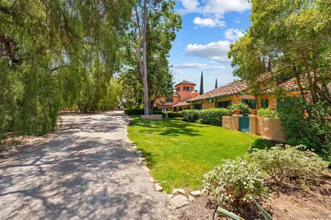 4417 Brodea Ln, Fallbrook, CA 92028 photo 2