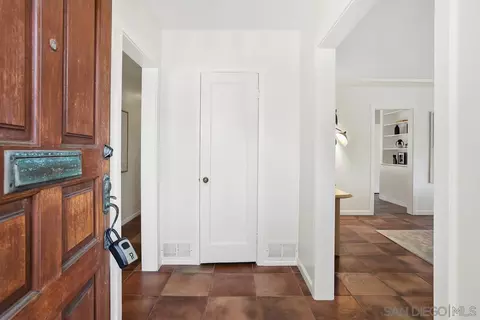 6307 Via Maria, La Jolla, CA 92037 photo 5