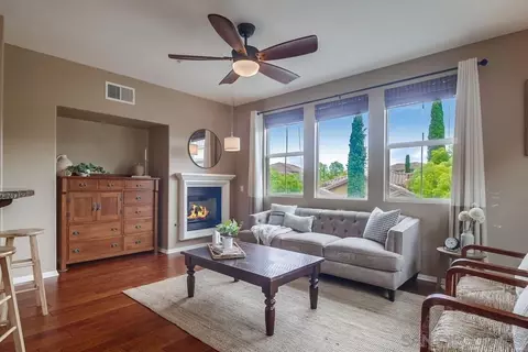Living - 43 Via Sovana, Santee, CA 92071 photo 3 of 3