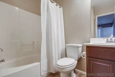 Bath - 43 Via Sovana, Santee, CA 92071 photo 4 of 4